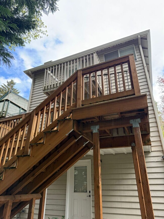 Building Photo - Ravenna House