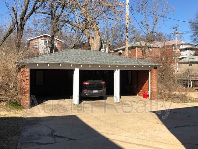 Building Photo - 1127 Claytonia Terrace