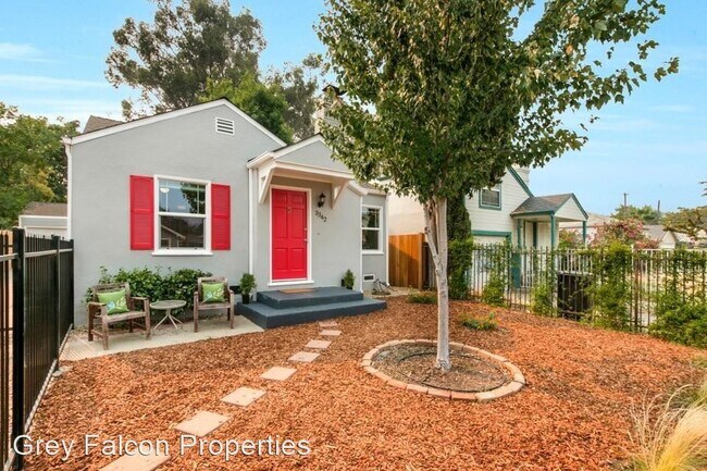 Primary Photo - 2 br, 1 bath House - 3342 San Carlos Way