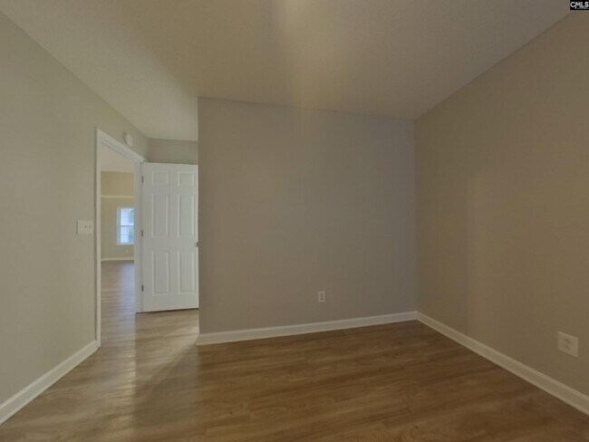 Building Photo - 121 Riglaw Cir