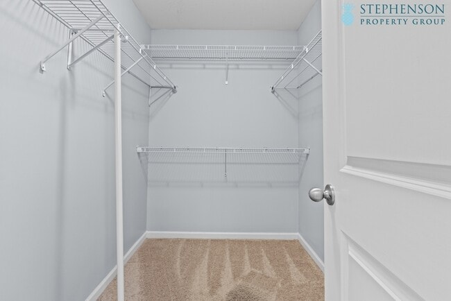 Building Photo - Remodeled and Ready!