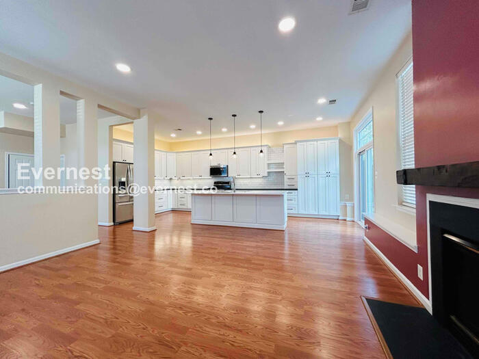 Building Photo - 8348 Middle Ruddings Dr