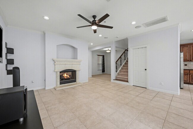 Building Photo - 4327 Lake Walk Ct