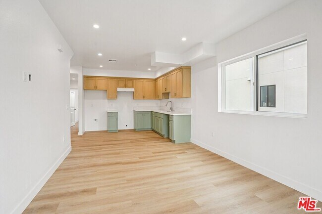 Building Photo - 1185 Leighton Ave