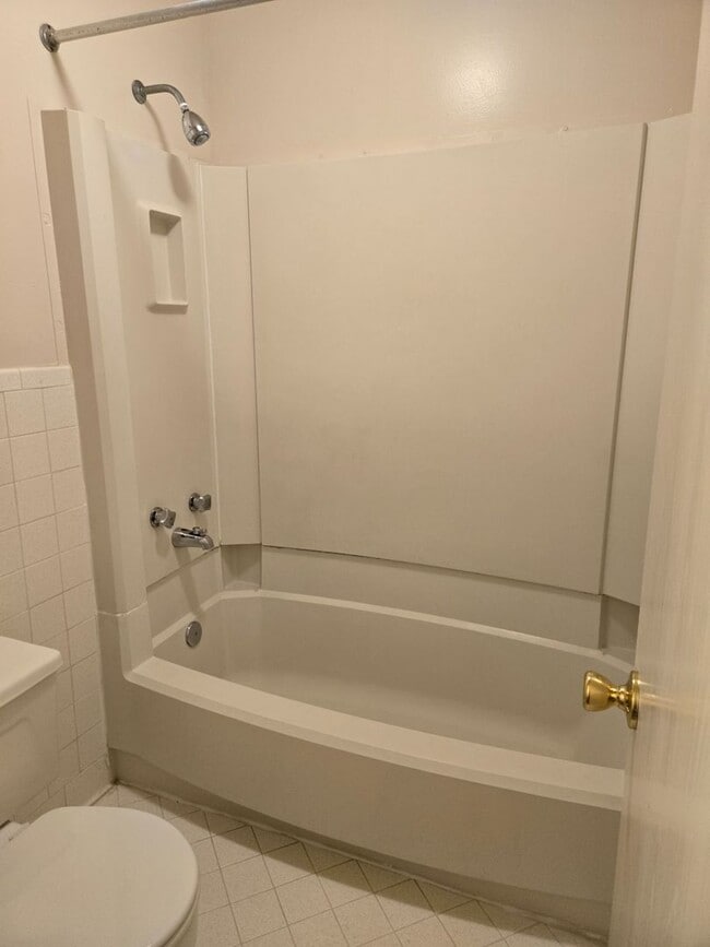 Building Photo - Charming 1BR Apartment – Minutes from Nashville