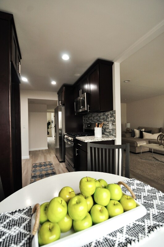 Building Photo - 6620 Linda Vista Rd