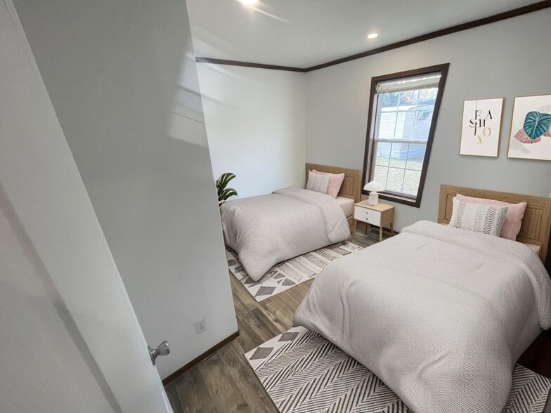 Building Photo - 10 Belmar St