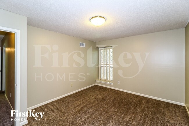 Building Photo - 8583 Grandbury Pl