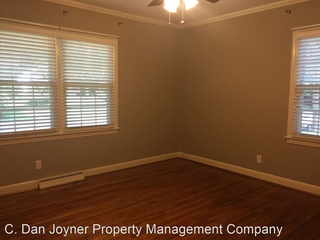 Building Photo - 3 br, 2 bath House - 228 W. Hillcrest Drive