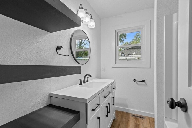 Building Photo - New remodeled