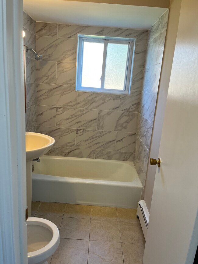Building Photo - 15160 El Cameno Real Dr