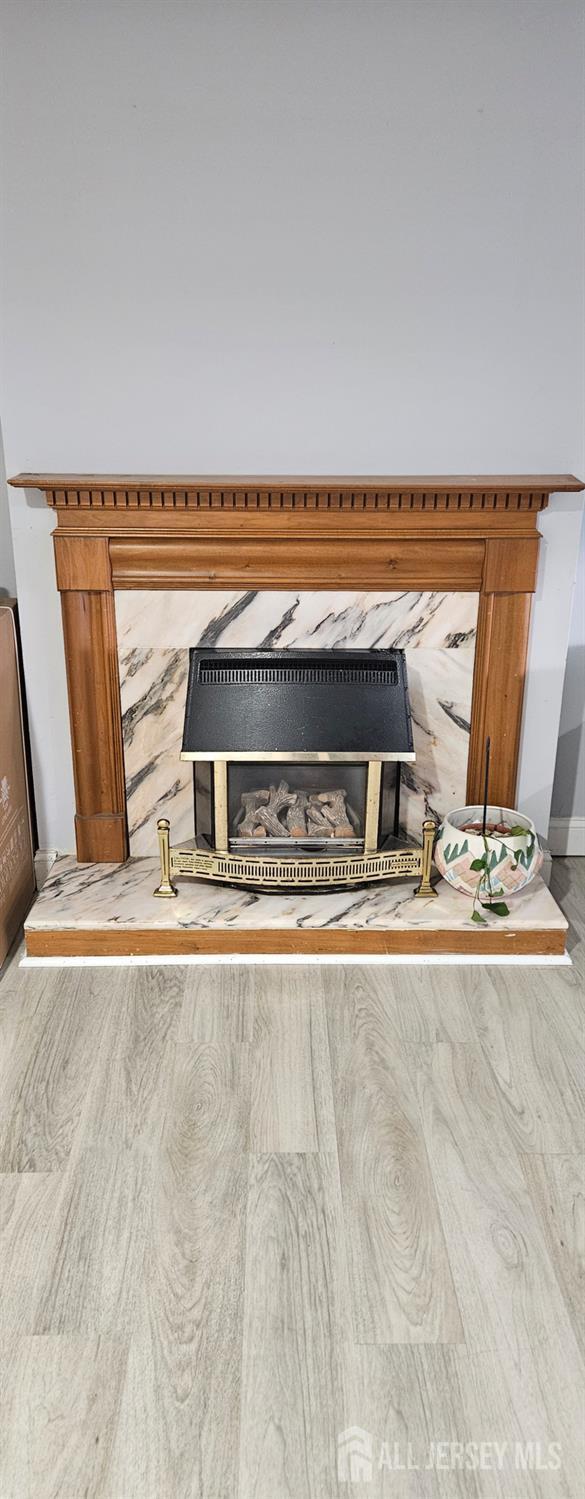 Building Photo - 214 Gambocz Ct