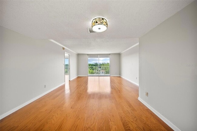 Building Photo - 2611 Bayshore Blvd