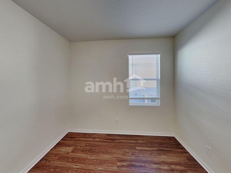 Building Photo - 1838 Castleton Dr