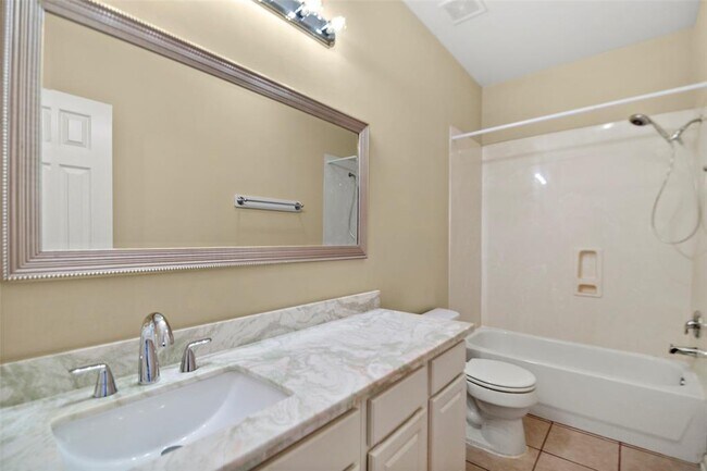 Building Photo - 12806 Pecan Shores Dr