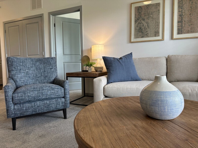 Building Photo - 5102 Aldersgate Dr