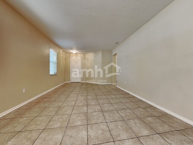 Building Photo - 10642 Dawns Light Dr