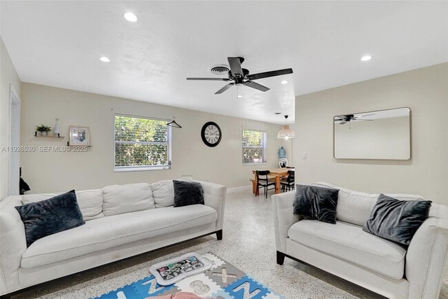 Building Photo - 2470 NE 182nd Terrace