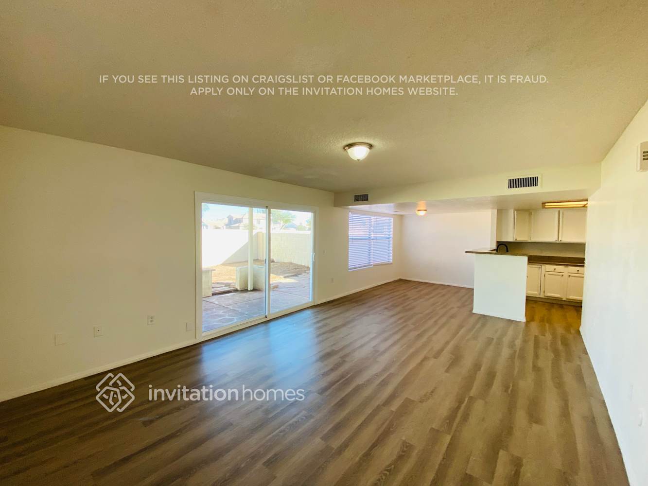 Building Photo - 501 N Red Rock St