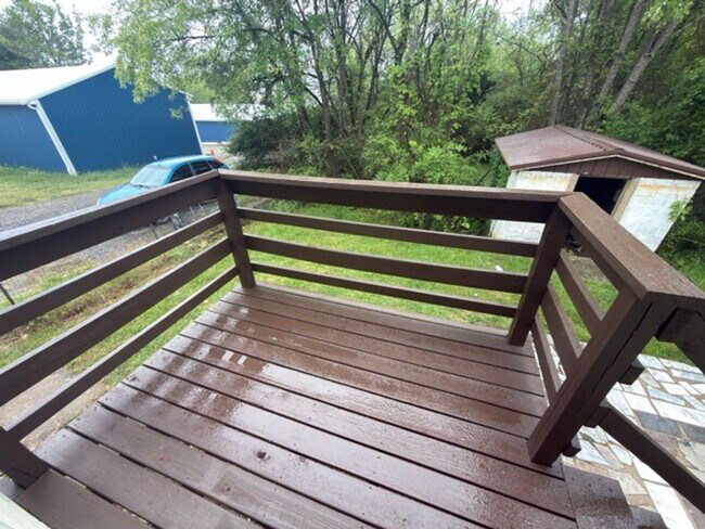 Building Photo - Pulaski, 4BR / 2 BA, available now