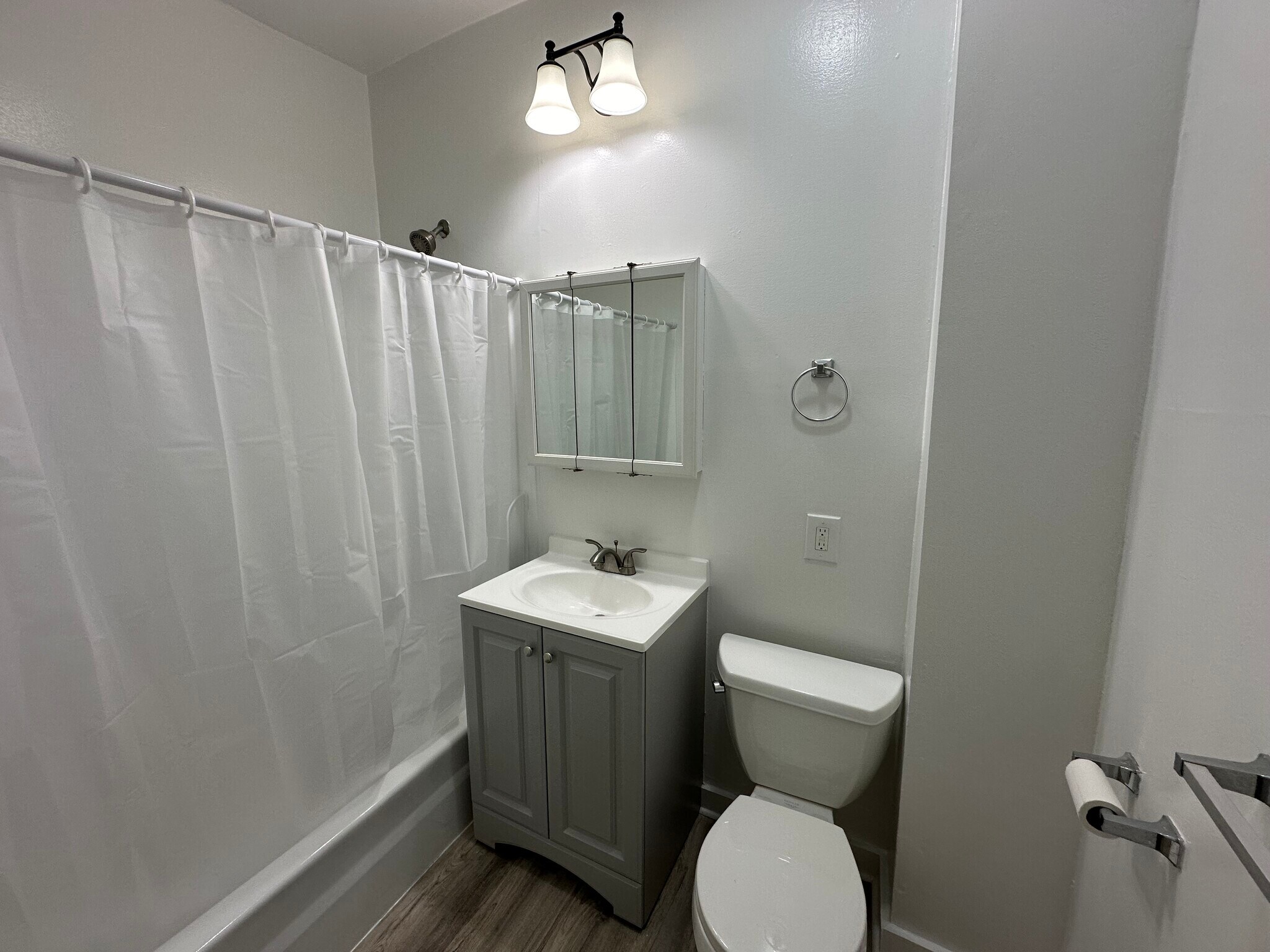 Building Photo - 73 Division St