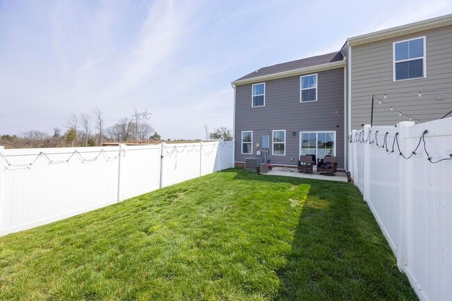 Building Photo - 247 Pryor Dr