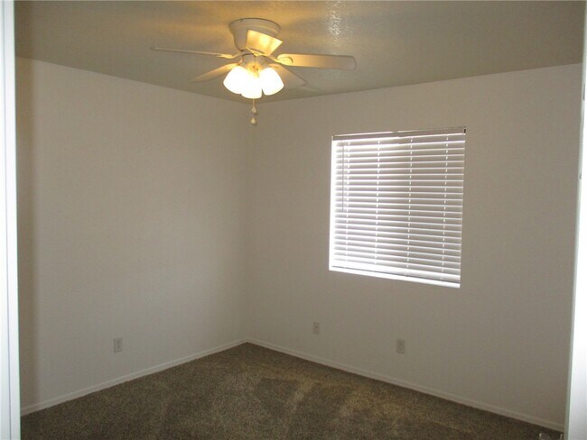 Building Photo - 2801 Paloma Senda