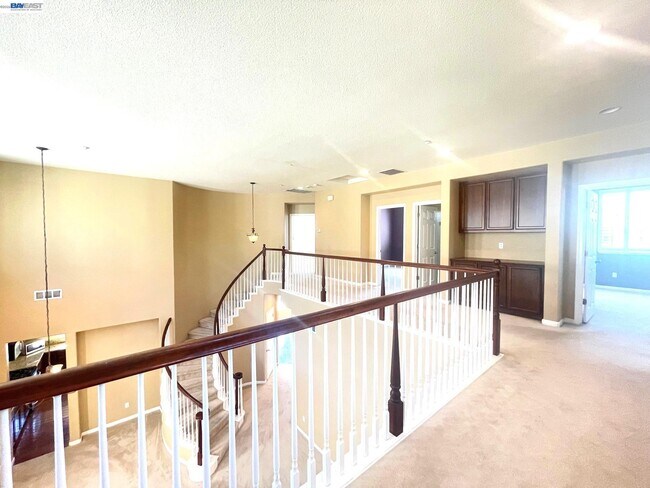 Building Photo - 1669 Marina Way