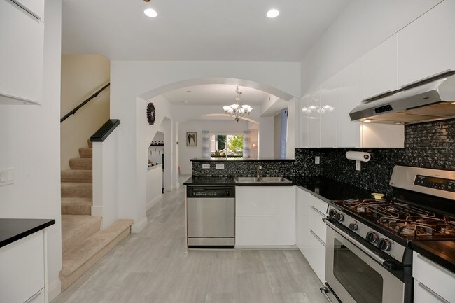 Kitchen 2 - 18270 NE 97th Way