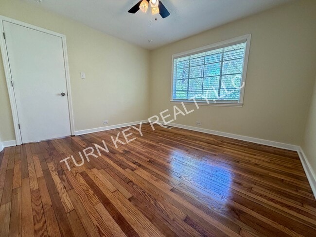 Building Photo - Home for Rent In Adamsville