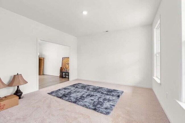 Building Photo - Charming 4-Bed Oasis with 2.5 Baths on Wil...