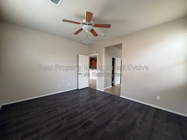 Building Photo - 5640 W Kowalsky Ln
