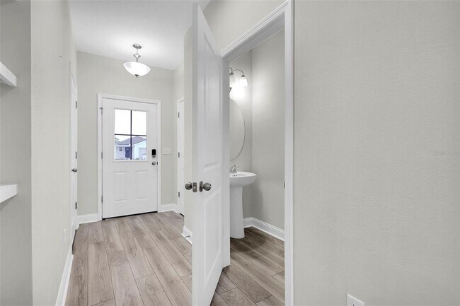 Building Photo - 13124 Holsinger Blvd