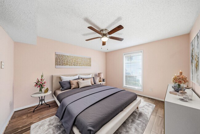 Building Photo - 1311 Antoine Dr