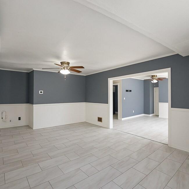 Building Photo - 4220 Elkan Ave