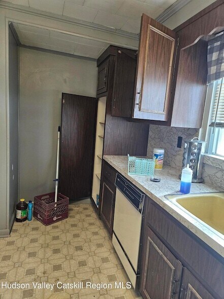 Building Photo - 798 Lattintown Rd