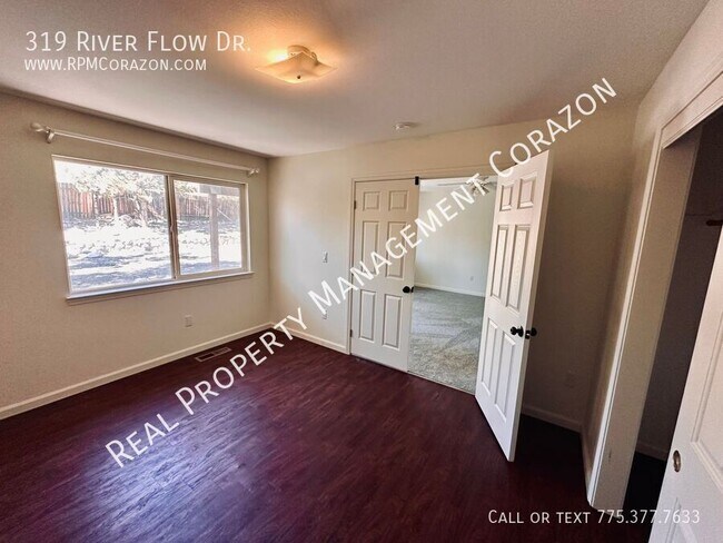 Building Photo - 319 River Flow Dr
