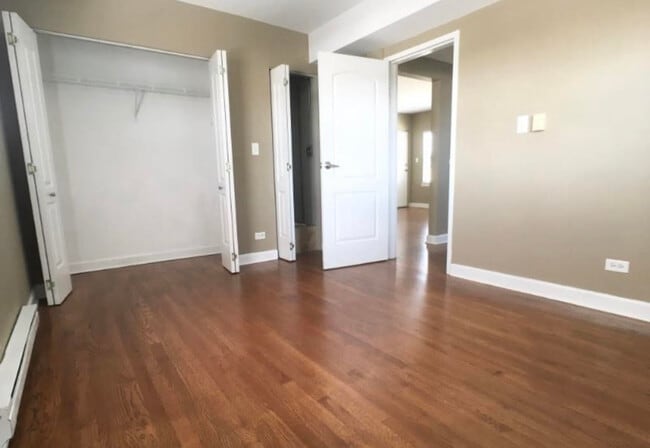 Building Photo - 7626 N Milwaukee Ave