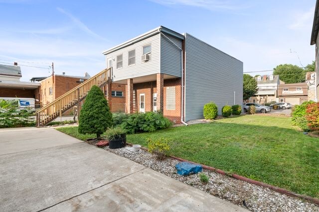 Building Photo - 734 Monongahela Ave