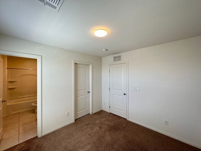Building Photo - Cassia Patrick & Cimarron