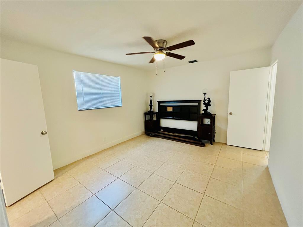 Building Photo - 3962 NW 36th Way