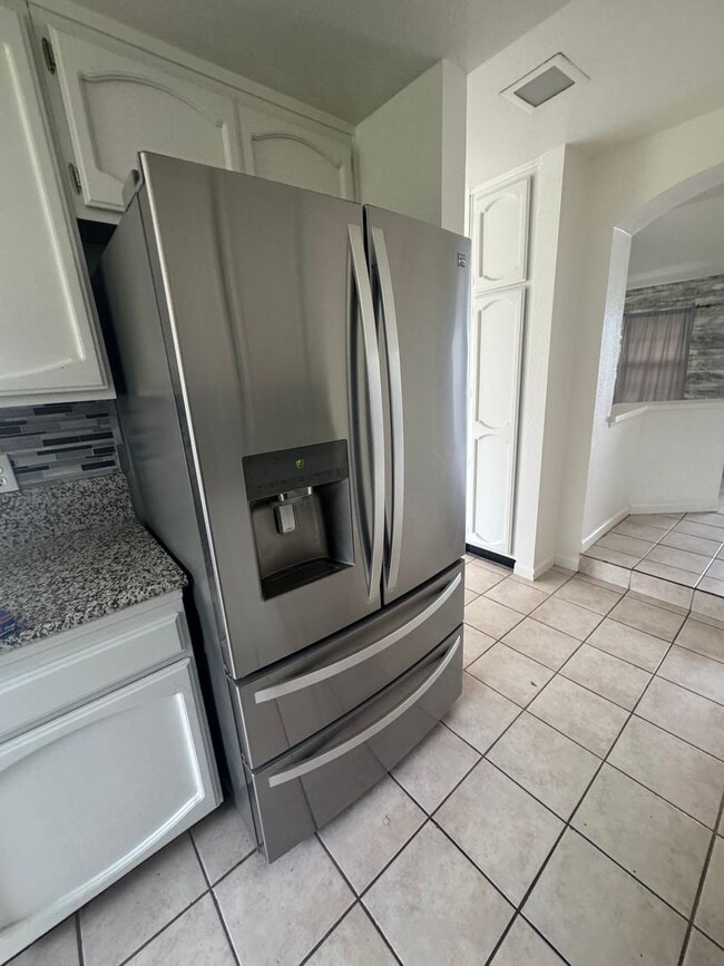 Building Photo - 115 Cain Dr