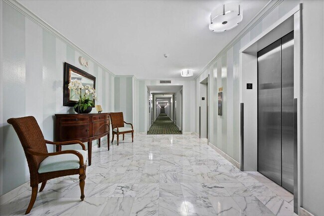 Building Photo - 2860 S Ocean Blvd