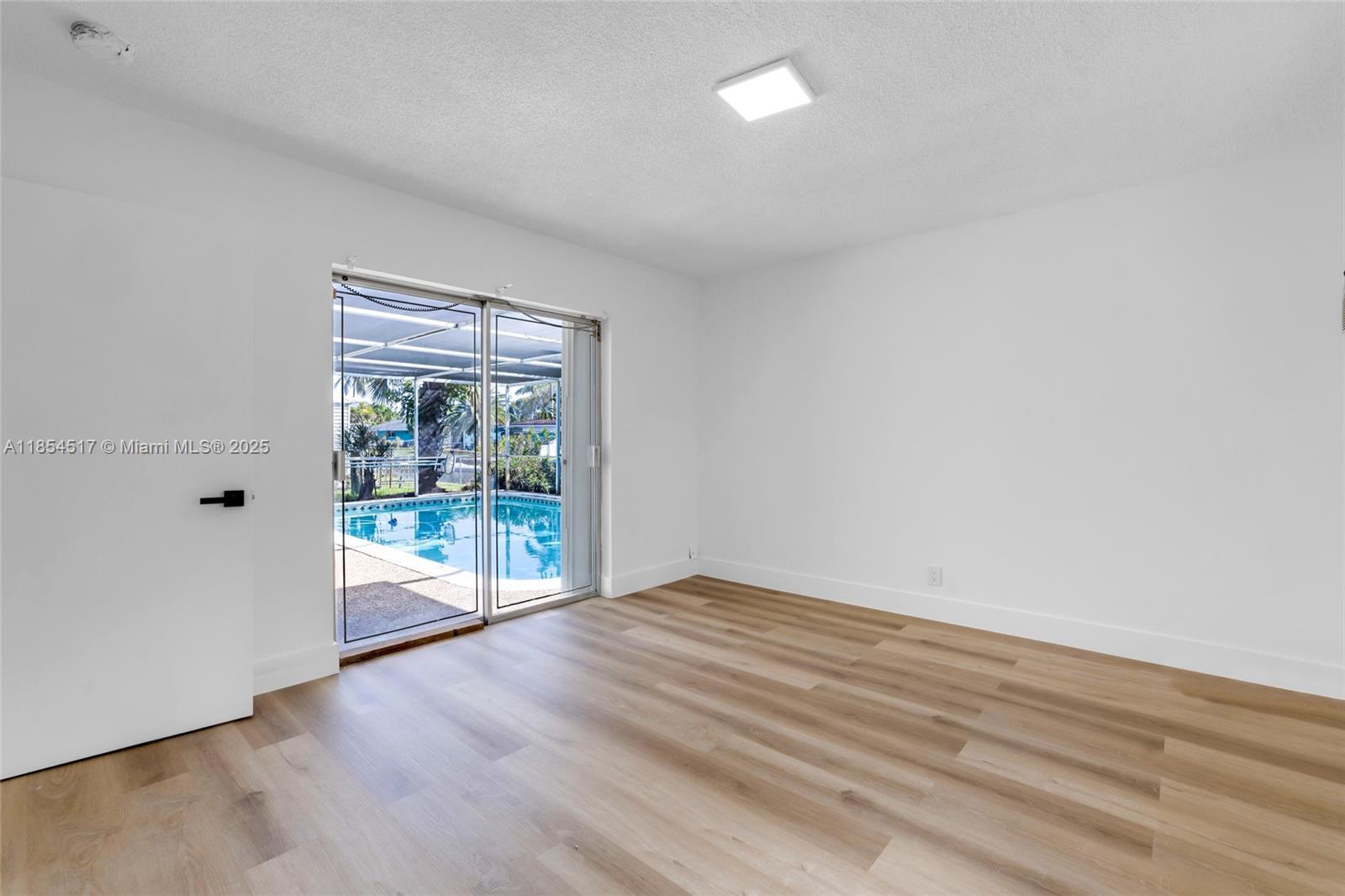 Building Photo - 2020 NW 33rd Ct