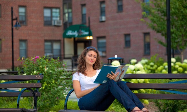 Building Photo - 29 Davenport Ave