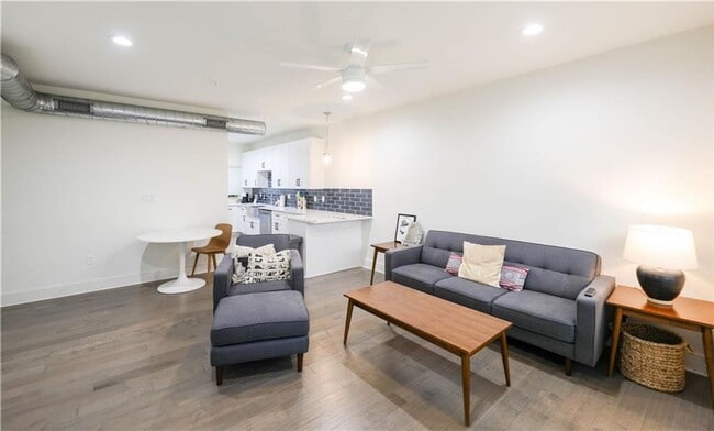 Building Photo - 8 Bedrooms 8 Baths Pre-leasing Now for 202...