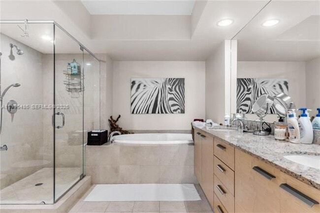 Building Photo - 1830 S Ocean Dr