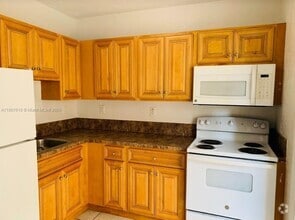 Building Photo - 8275 NE Miami Ct