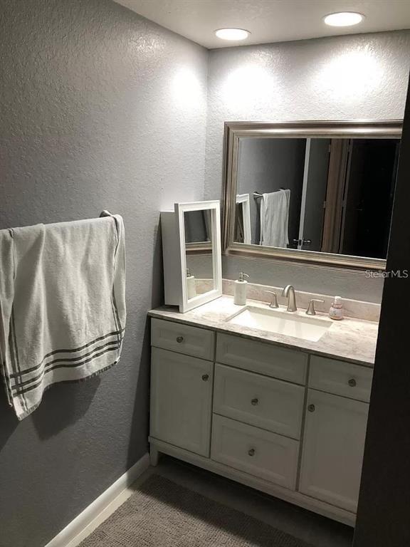 Building Photo - 520 S Armenia Ave