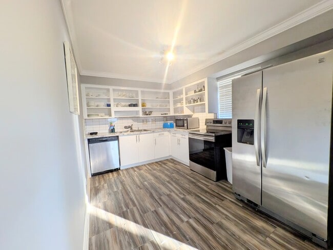 Building Photo - 2619 Old Donald Ross Rd